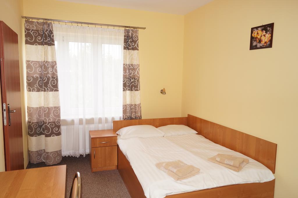 Hotel-Restauracja-Bar Rudka Ostrowiec Świętokrzyski Exteriér fotografie
